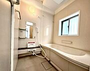 【Bathroom】リラックスできる空間で、一日の疲れを癒し、心身共にリフレッシュできます。