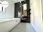 【Bathroom】リラックスできる空間で、一日の疲れを癒し、心身共にリフレッシュできます。