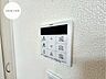 設備：【Facilities】お湯の温度調整がラクな給湯器リモコン付き。追い焚き操作も簡単です。