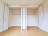 収納：【Bedroom】クローゼット完備で収納力◎。家具の配置もしやすい機能的な洋室です。