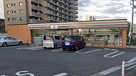 セブンイレブン船橋海神町南店 380m