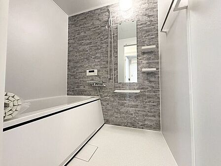 【Bathroom】リラックスできる空間で、一日の疲れを癒し、心身共にリフレッシュできます。