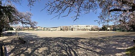 御滝中学校 1480m