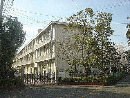 畑小学校 1140m