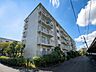その他：【Exterior】落ち着いた色合いの外観が街並みに馴染む、シンプルで親しみやすいマンションです。
