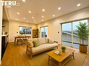 CGで家具設置・LDK　室内見学可能です。ご見学予約はお気軽にお問い合わせください。
