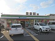 ファミリーマート　舞鶴七条店まで500メートル