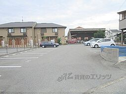 8 / 9