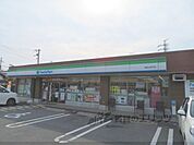 ファミリーマート　福知山荒河店まで600メートル