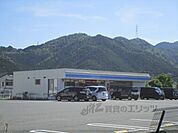 ローソン　篠山インター店まで700メートル