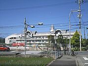 味間小学校まで300メートル