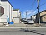 駐車場：【リフォーム済】駐車場です。並列で3台停めることができます。