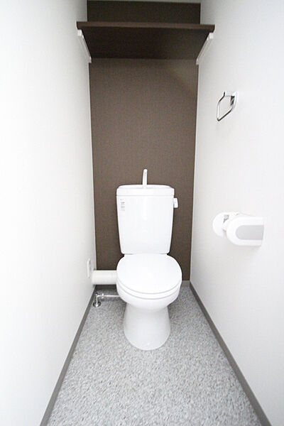画像9:トイレは個室です