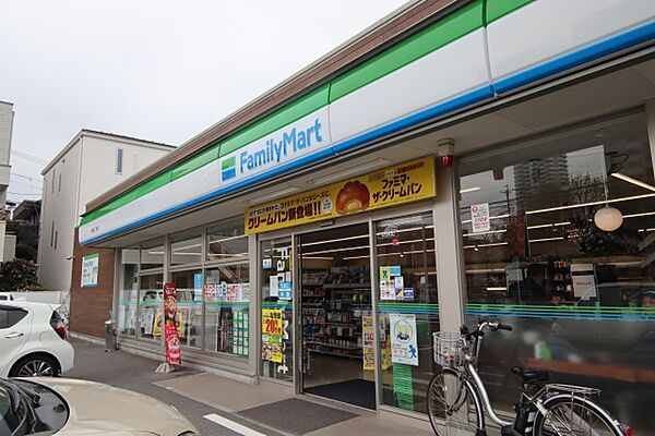 画像16:ファミリーマート　都通二丁目店