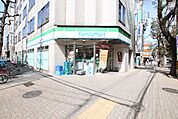ファミリーマート　金山一丁目店