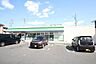 周辺：ファミリーマート 中川万場店