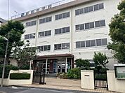 葛飾区立新宿中学校 700m