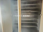 適材適所の収納付きです。