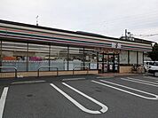 セブンイレブン足立大谷田4丁目店 440m