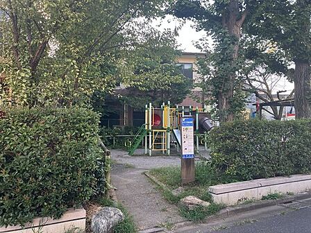 ひかり児童遊園 480m