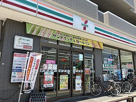 セブン-イレブン 葛飾お花茶屋駅前店 320m