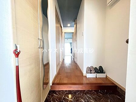 大型の下駄箱収納でお気に入りの靴もたっぷり収納できますね!