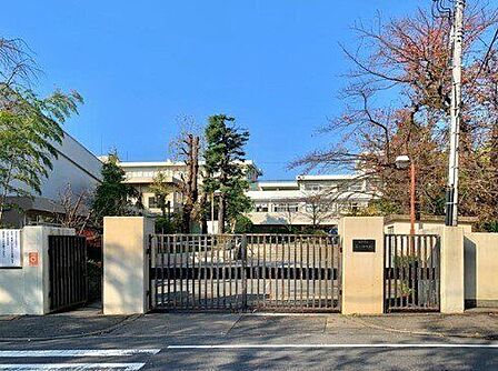 松戸市立第一中学校 1300m