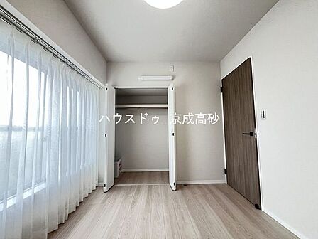広すぎないスペース。お子様のお部屋や書斎など、新居での生活の夢が膨らみますね！