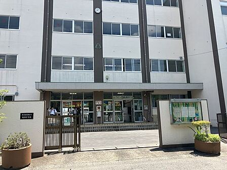 葛飾区立綾瀬中学校 800m