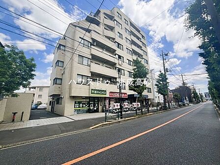前面道路含む外観
