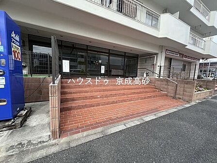 エントランスへのアプローチ