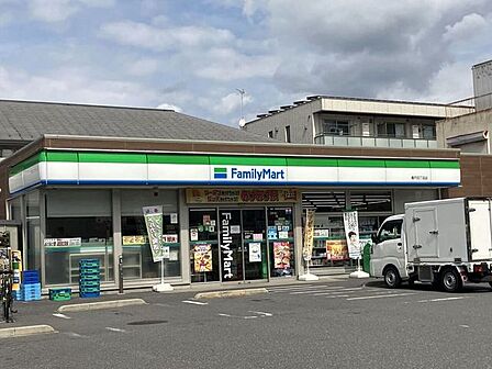 ファミリーマート 青戸四丁目店 320m