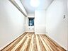 子供部屋：お子様の成長と共に「住まい方」も変化していきます。居室にはクローゼットを完備し、自由度の高い家具の配置が叶うシンプルな空間です。