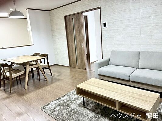 リビング/ダイニング いろどりアイタウン北区西梶尾町　2号棟
