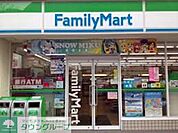 ファミリーマート神楽坂店 徒歩5分。コンビニ 380m