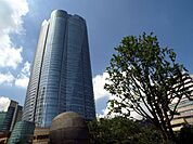 六本木ヒルズ 915m