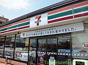 セブンイレブン 235m