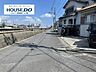 外観：前面道路含む現地写真