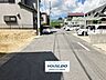 外観：前面道路含む現地写真