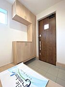 シューズボックスを設置した玄関。ディンプルキー×ダブルロックキーで安心の防犯性！