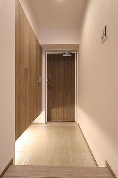玄関を拡大表示