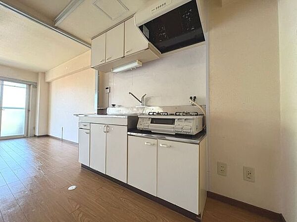 キッチンを拡大表示