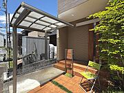 玄関前エントランスにはサイクリングポートもあります
