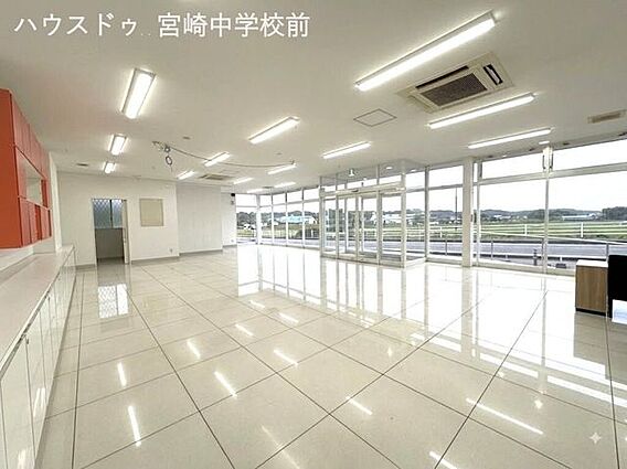 AIで家具、小...