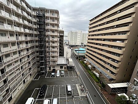 3方向角部屋・3面引回バルコニー