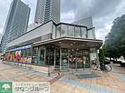 プラザ栄光生鮮館ポートサイド店 徒歩3分。 210m