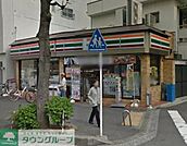セブンイレブン 徒歩8分。 600m