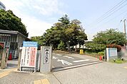 神奈川大学横浜キャンパス 徒歩23分。 1770m