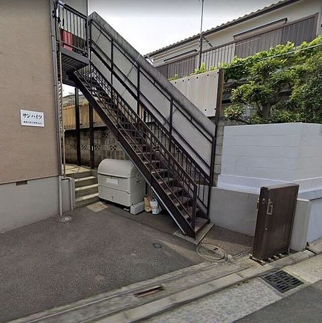 7 / 11