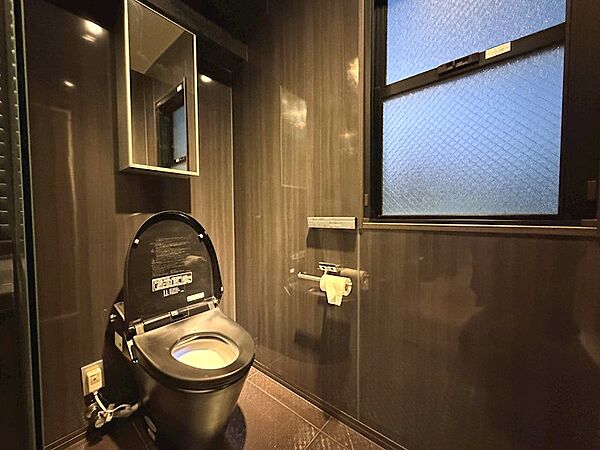 トイレを拡大表示